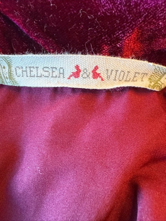 CHELSEA & VIOLET Women LargeEmbroidered Velvet Shift Dress Short Sleeve Burgundy - Picture 7 of 8